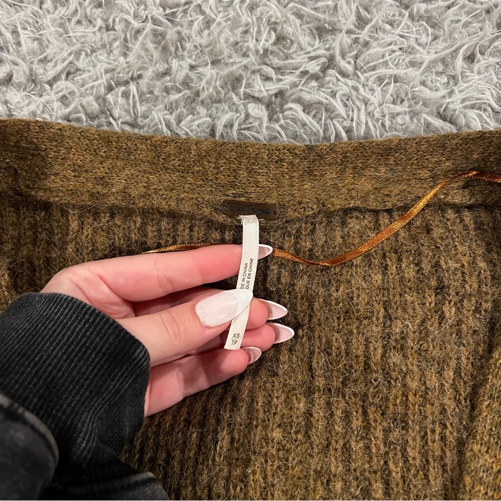 Free People Sweater - Picture 3 of 3